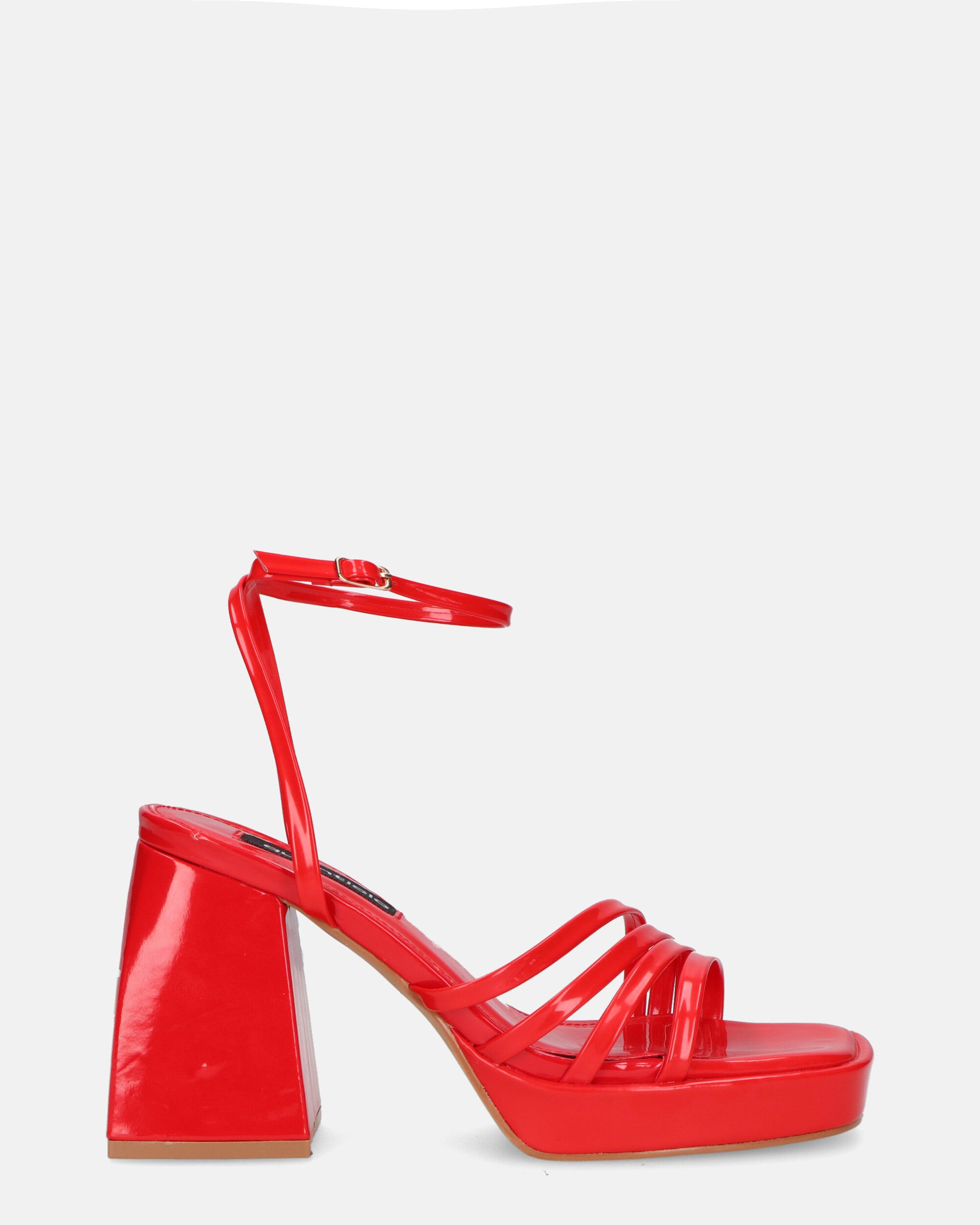 WINONA - red glassy sandals with squared heel