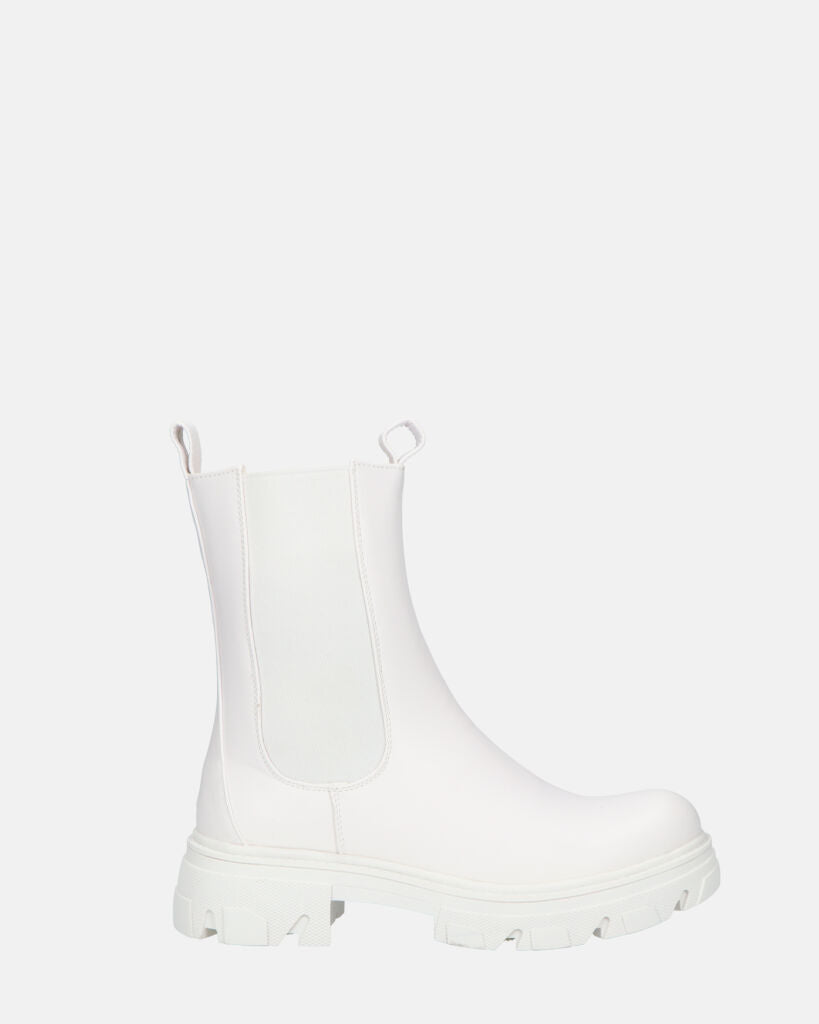 IGEA - white boots with elastic band